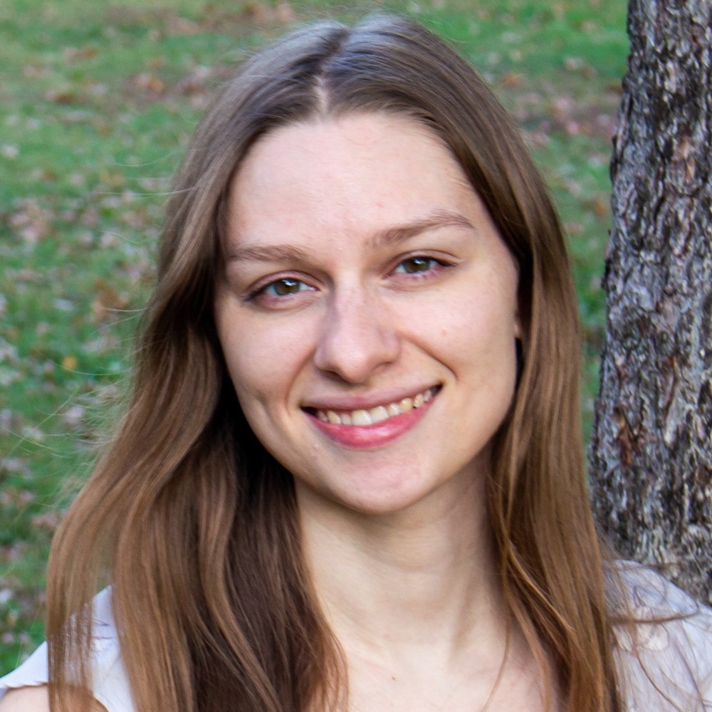 Meet your Posher, Angela